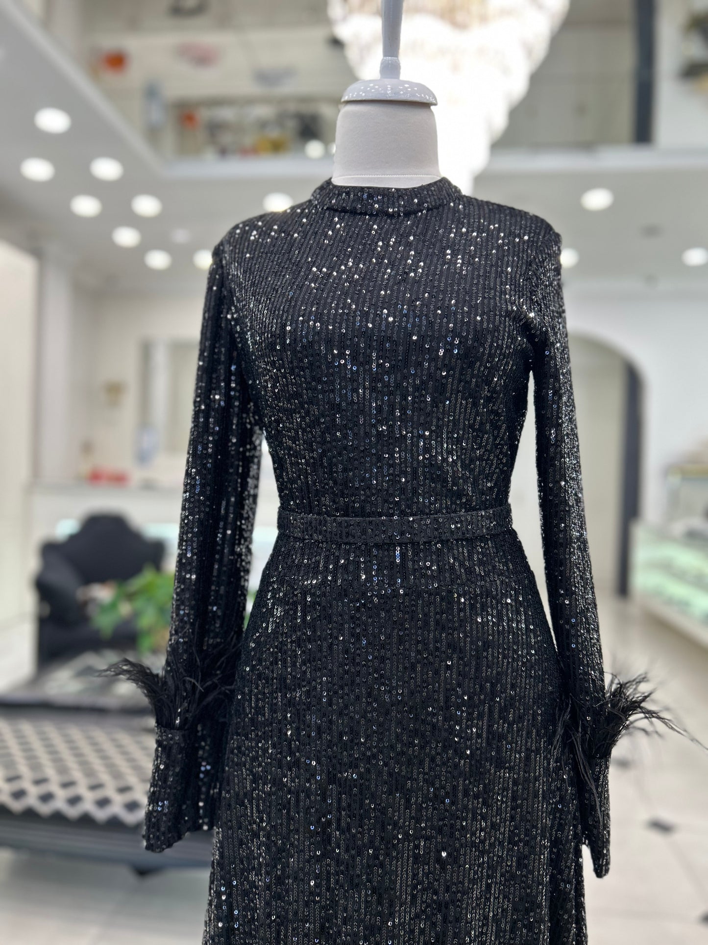 3041 Payetli Tüylü Elbise