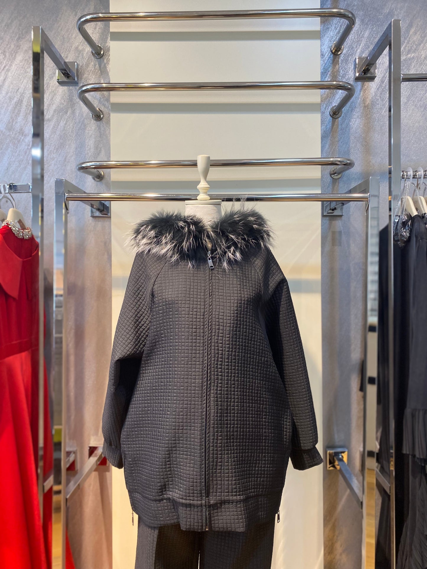 52067 Kapüşonlu Kürk Detaylı Takım Siyah