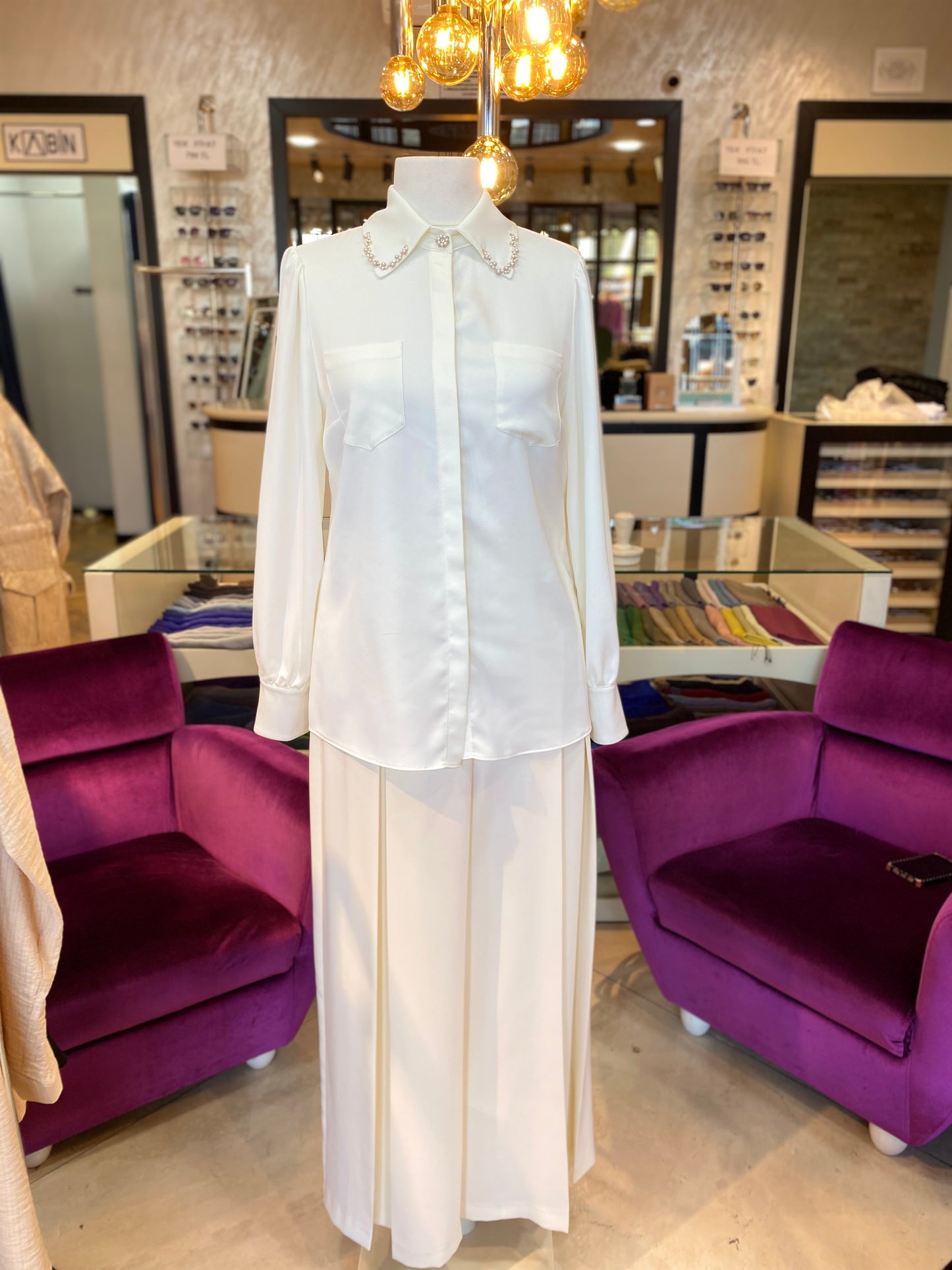 2009 İncili Pantolonlu Takım Ekru