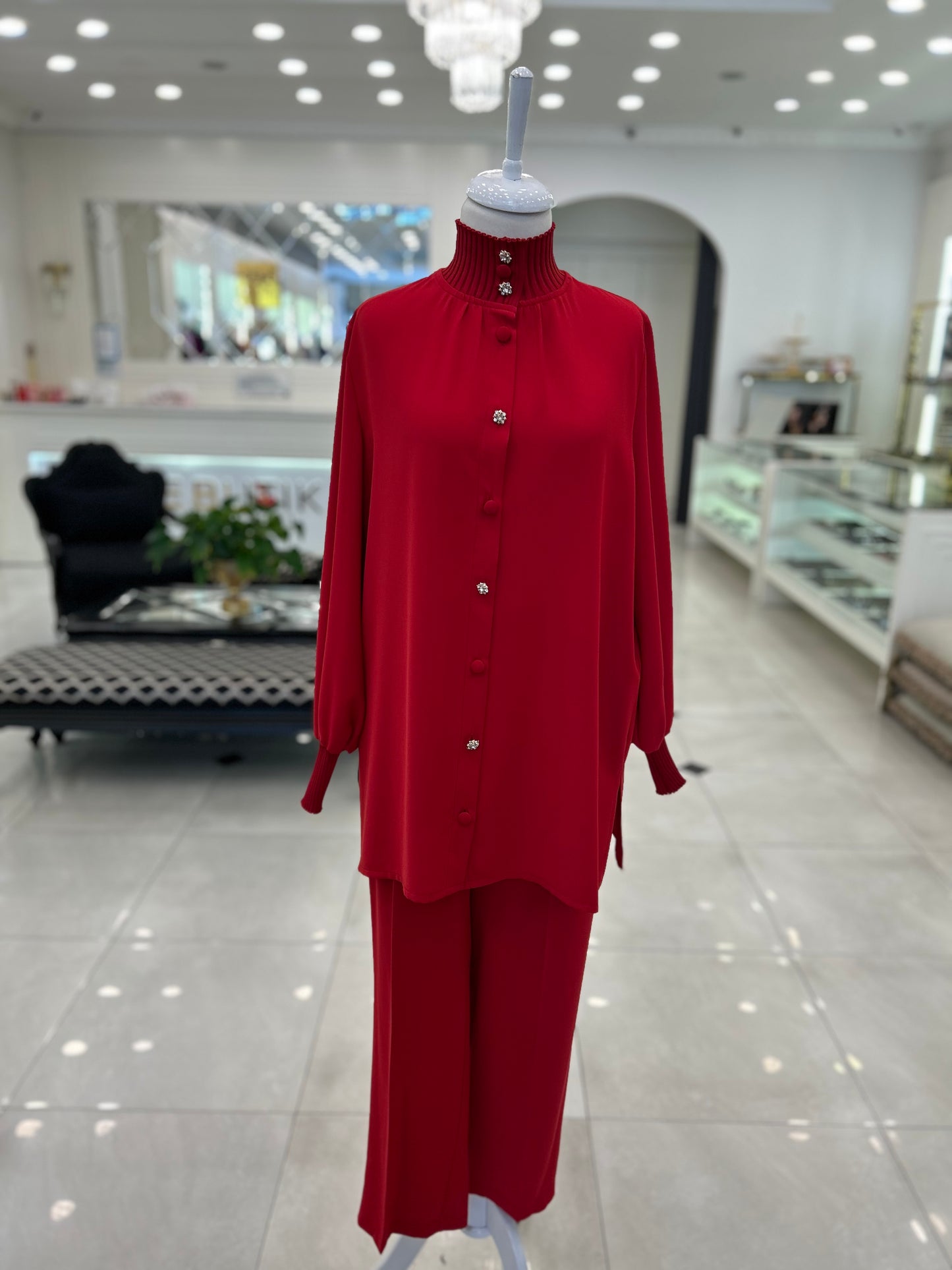 72032 Yaka ve Kol Triko Garnili Takım