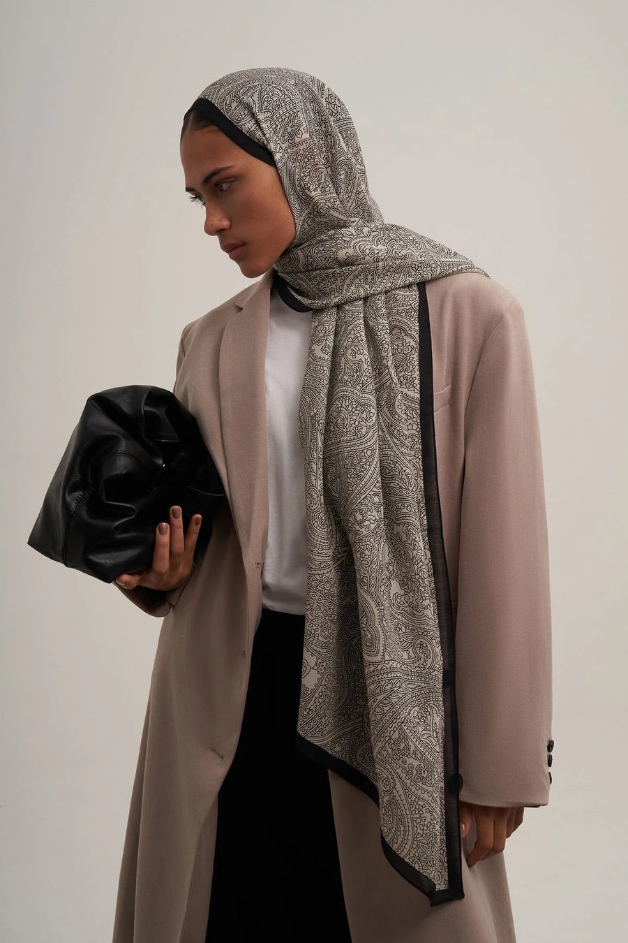 Black Azalea Yün İpek Şal