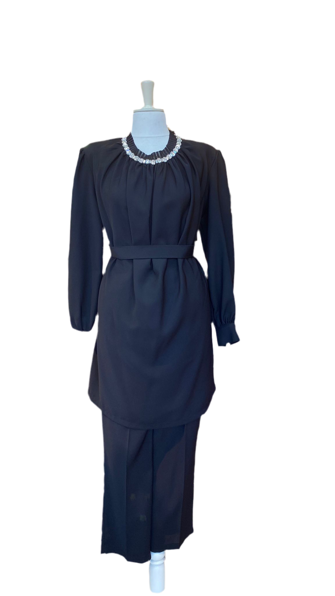 62087 Yakası Plise Detaylı Takım