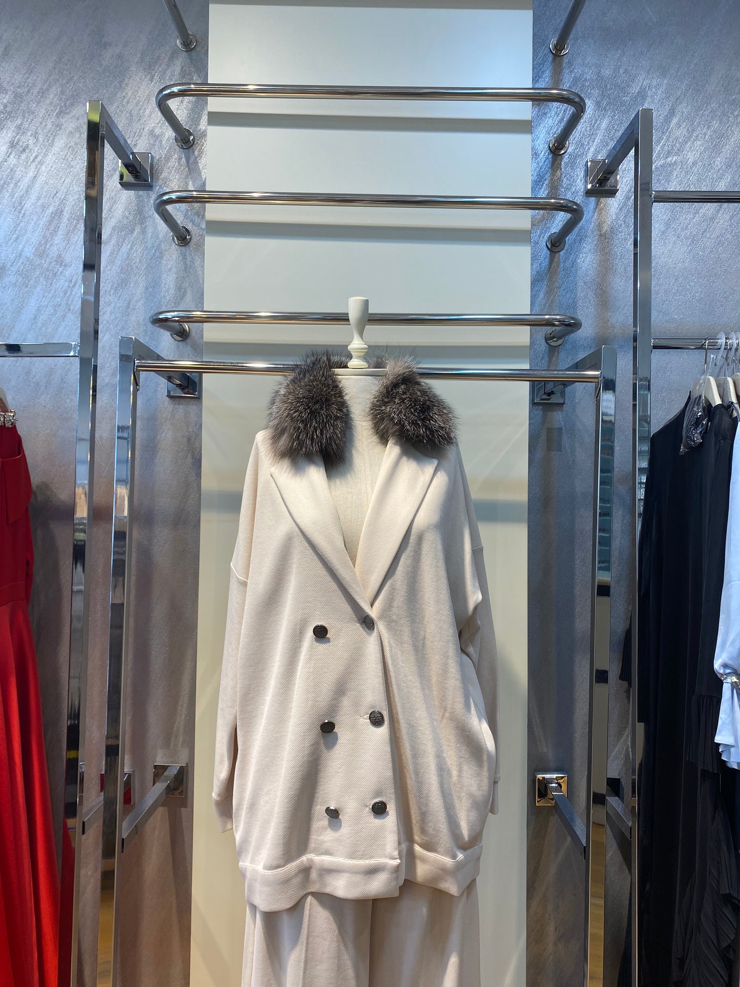 52002 Yakası Kürklü Takım Bej