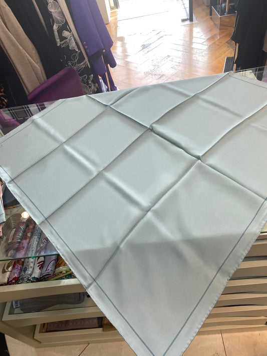 İPEKEVİ KENARI ÇİZGİLİ EŞARP