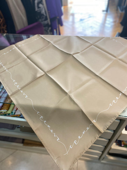 İPEKEVİ İMZALI EŞARP