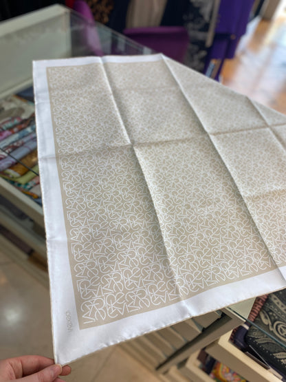 İPEKEVİ YAZILI EŞARP