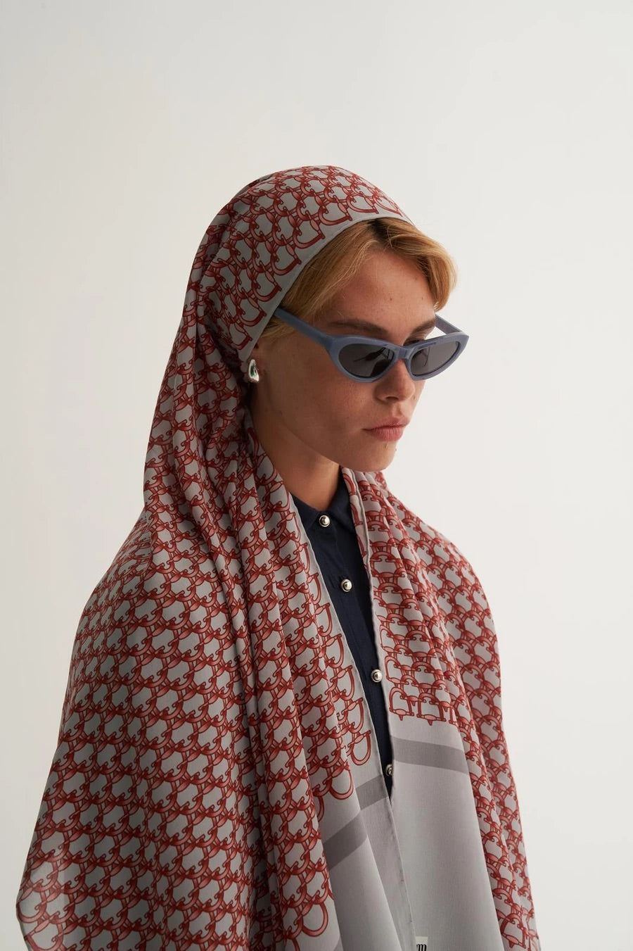 Loop Desenli İpek Şal