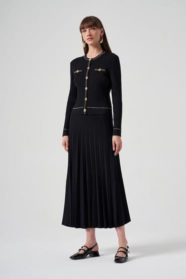 1315 Kısa Hırkalı Etekli Takım