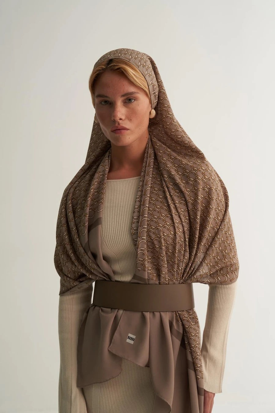 Loop Desenli İpek Şal