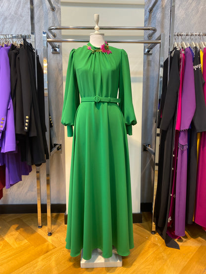 3149 Dilan Elbise Yaka Detaylı