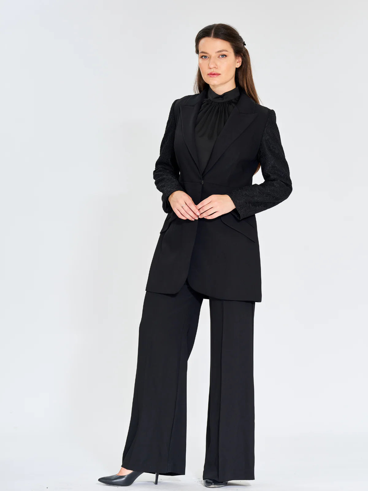 9022 Güpürlü Ceket Pantolon Takım