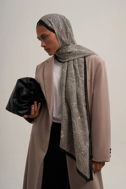 Black Azalea Yün İpek Şal